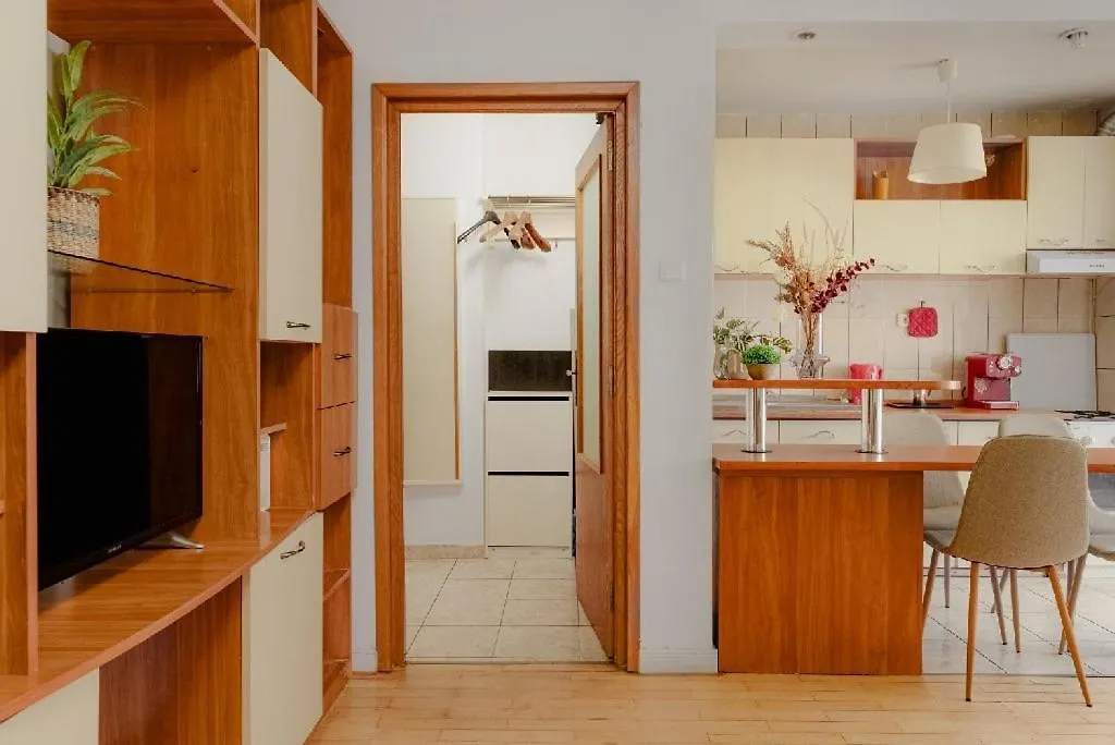 Old Town Chic 1 Bedroom W Self Check In Bucharest