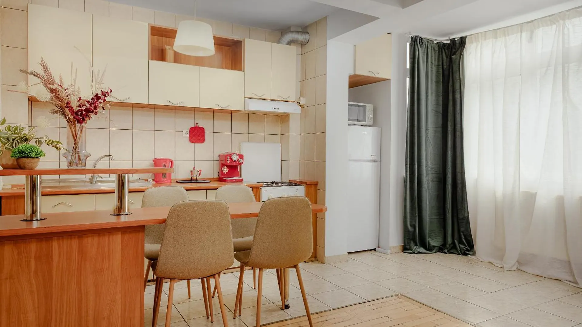 Old Town Chic 1 Bedroom W Self Check In Bucharest Apartment