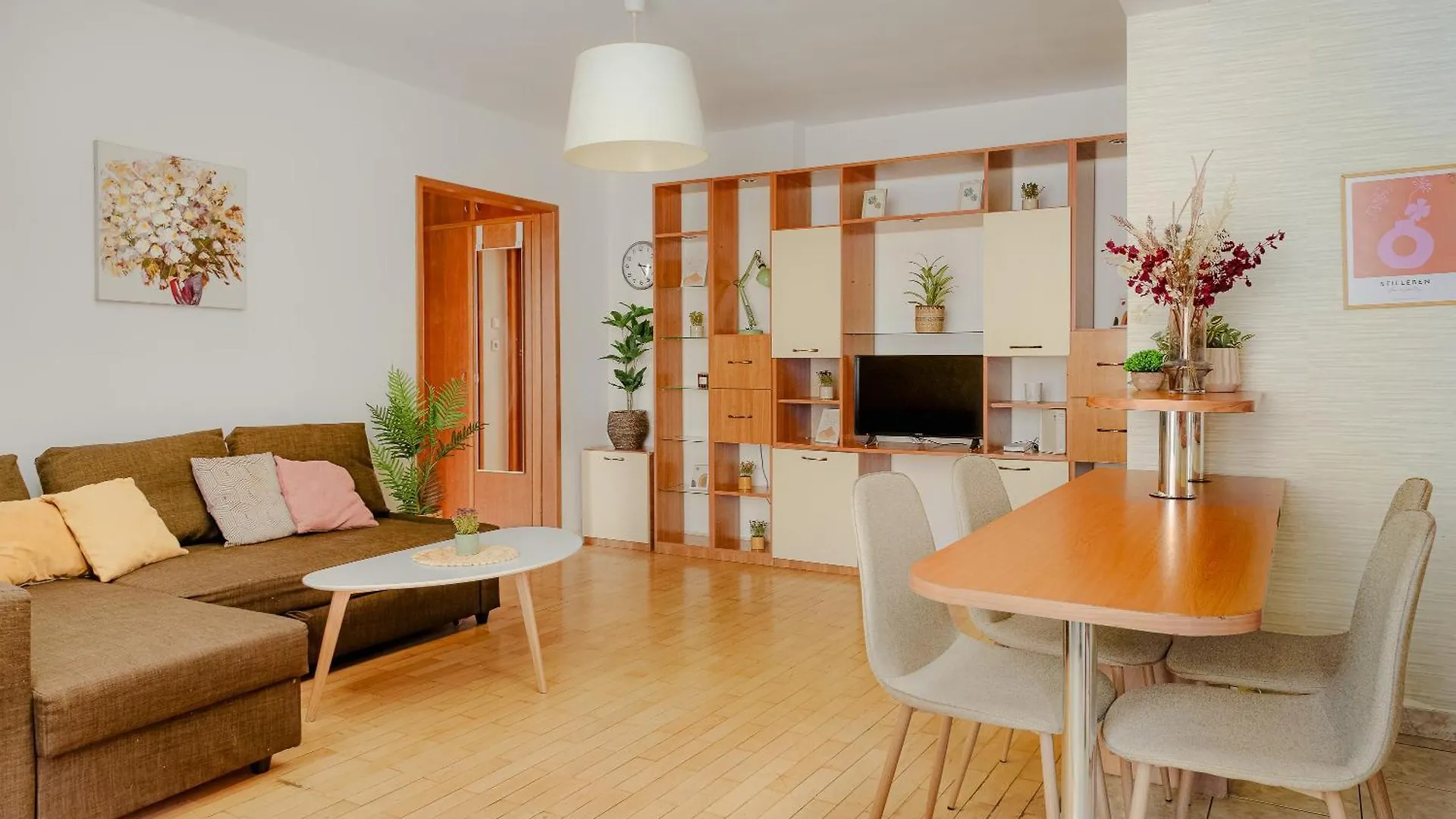 Old Town Chic 1 Bedroom W Self Check In Bucharest